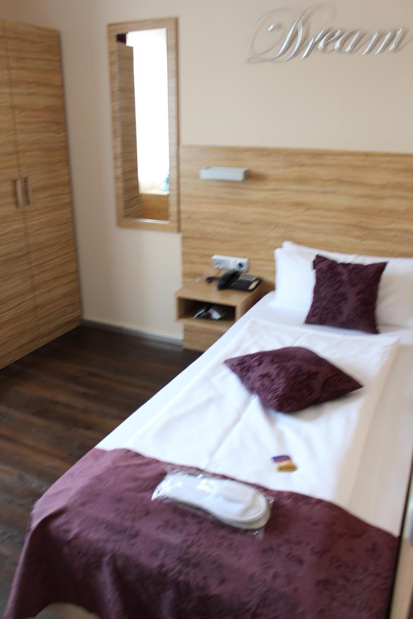 Hotel Bonjour Bad Soden am Taunus Chambre photo