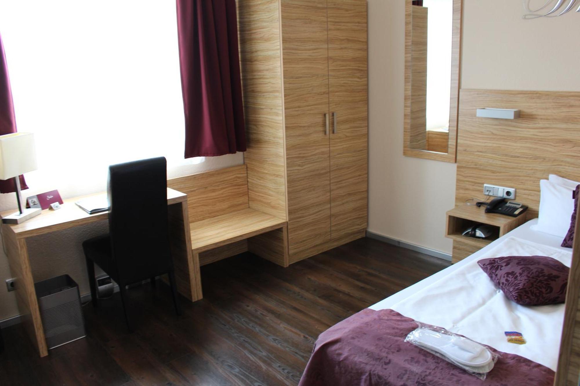 Hotel Bonjour Bad Soden am Taunus Chambre photo
