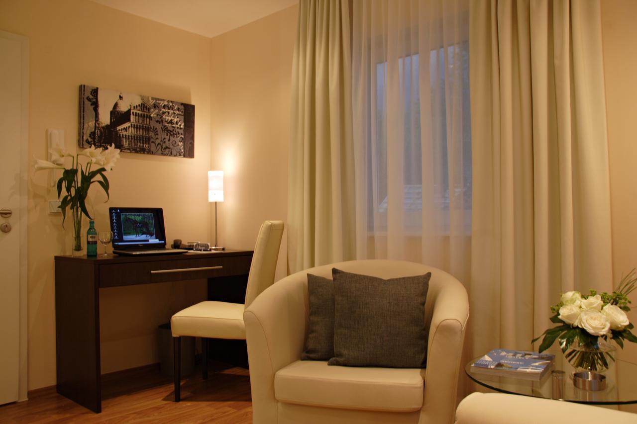 Hotel Bonjour Bad Soden am Taunus Extérieur photo